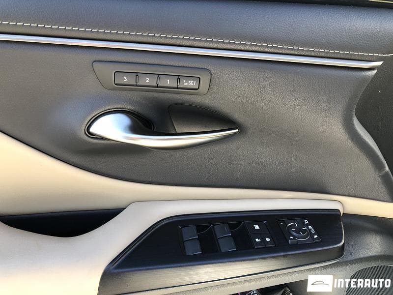2020 Lexus ES 300h — Miniatură 20