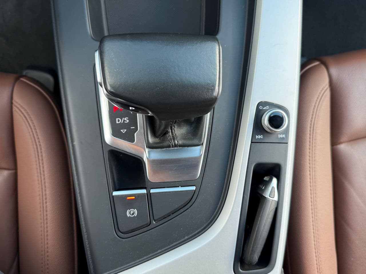 2020 Audi A4 — Miniatură 11