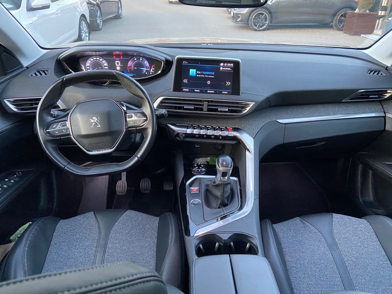 2018 Peugeot 3008 — Miniatură 15
