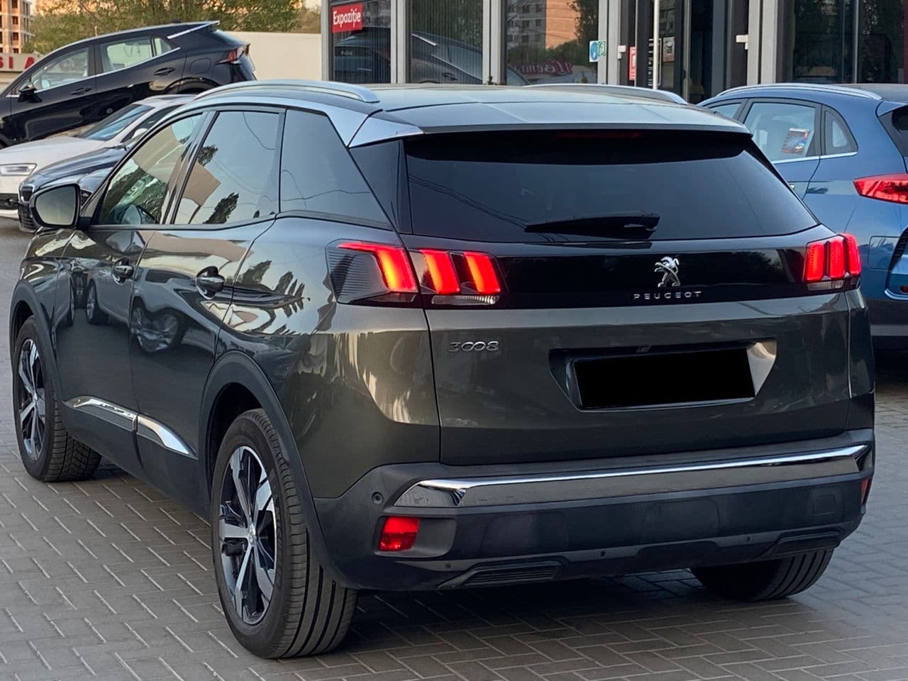 2018 Peugeot 3008 — Miniatură 4