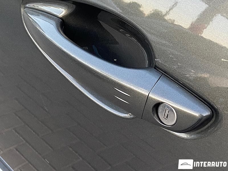 2018 Peugeot 3008 — Miniatură 5