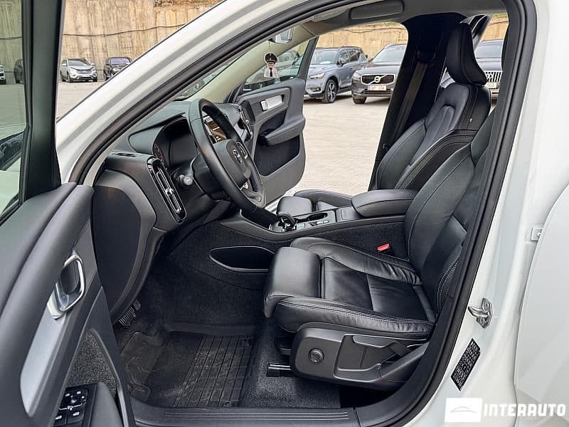 Volvo XC 40 2021 — Миниатюра 5