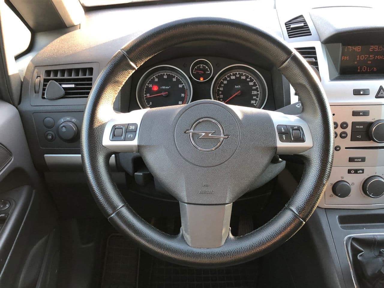Opel Zafira 2009 — Миниатюра 7