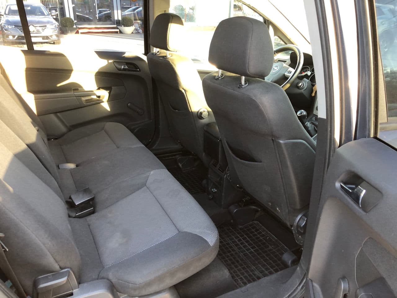 Opel Zafira 2009 — Миниатюра 13