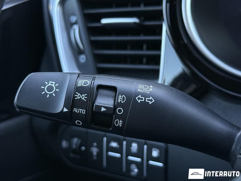 2022 Kia XCeed — Miniatură 10