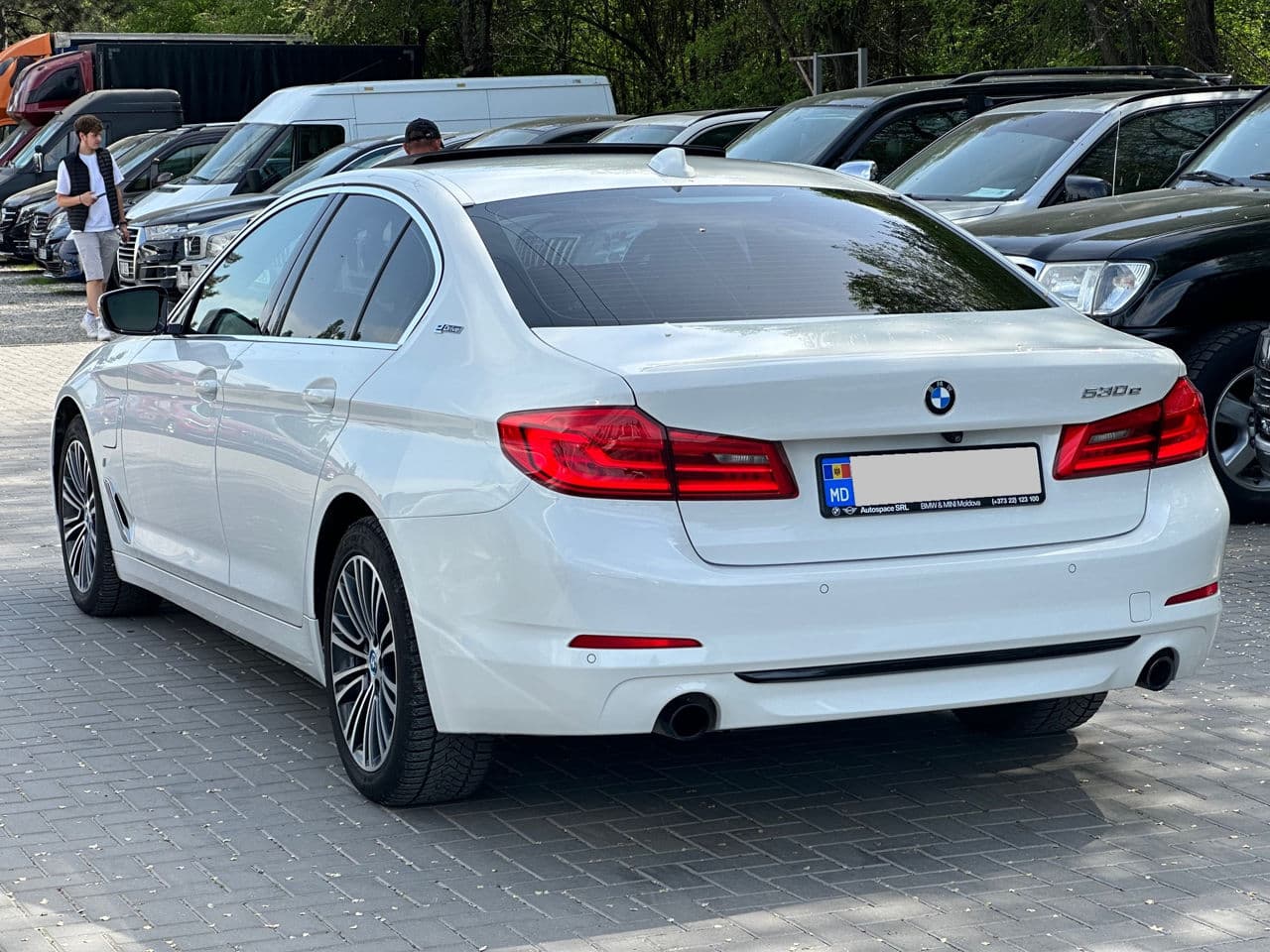 2018 BMW 530e — Miniatură 4