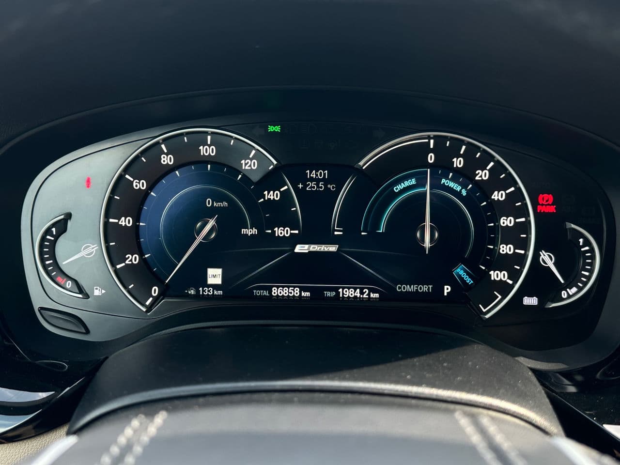 2018 BMW 530e — Miniatură 13