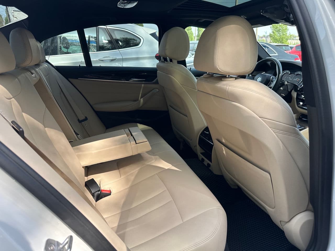 2018 BMW 530e — Miniatură 20
