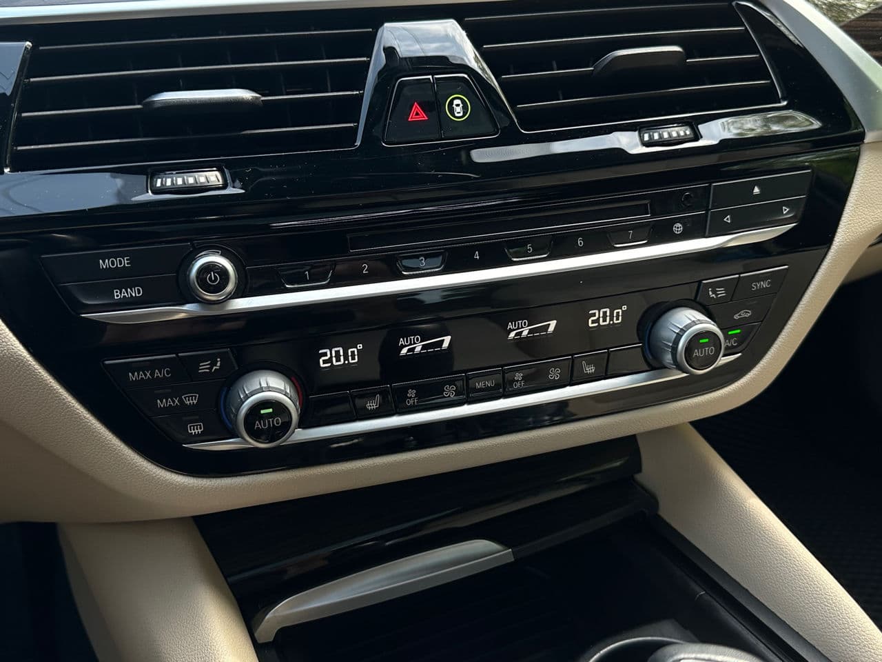 2018 BMW 530e — Miniatură 17