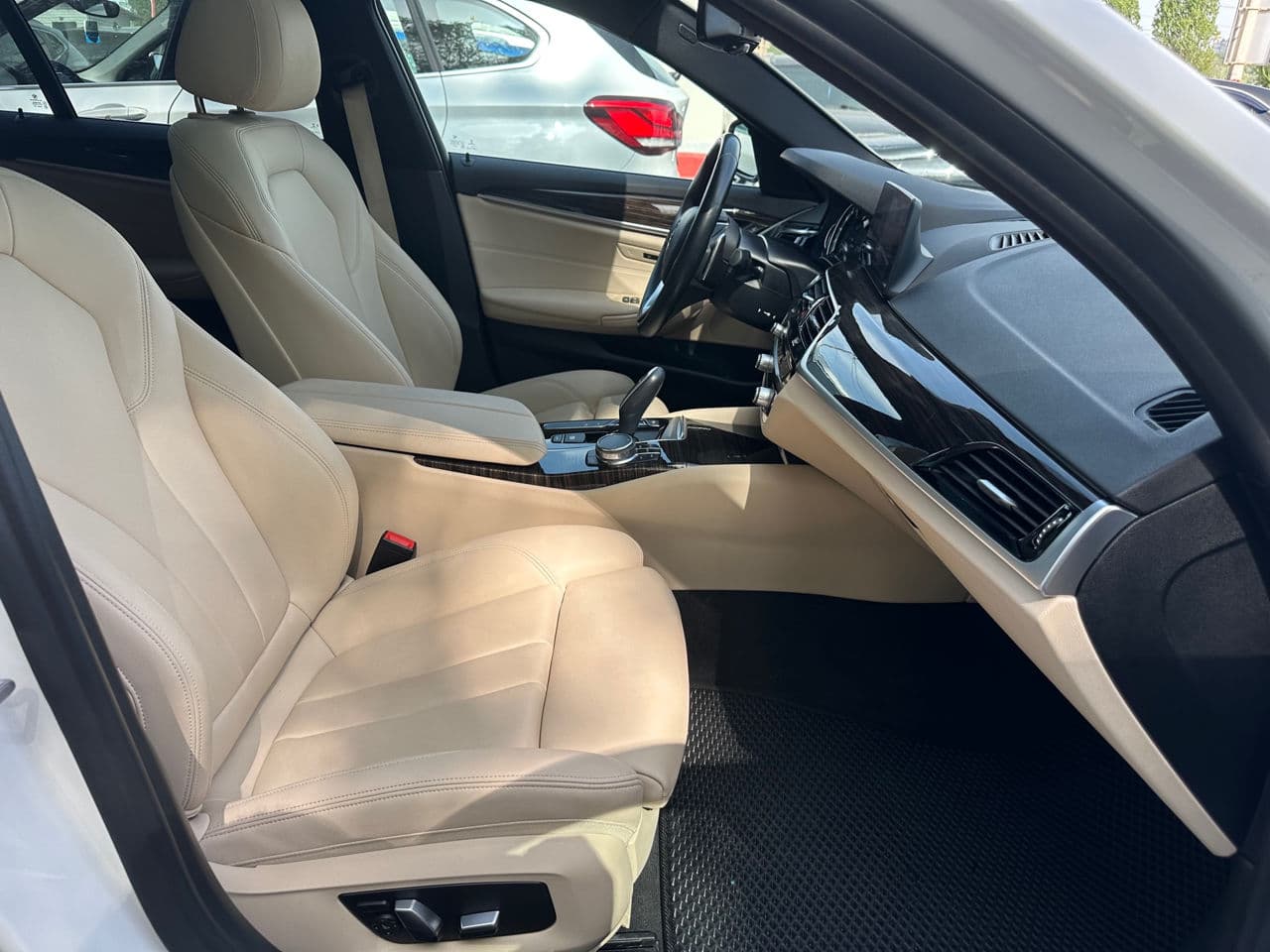 2018 BMW 530e — Miniatură 19