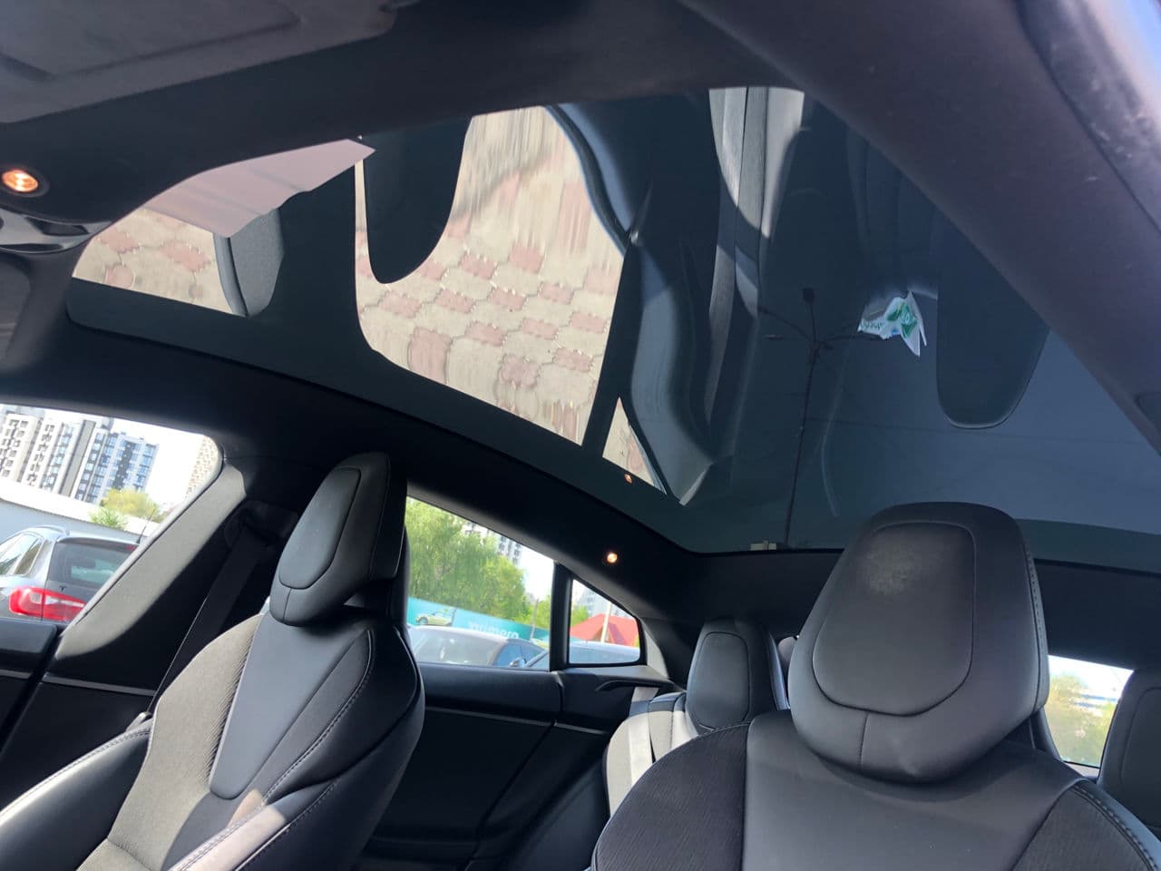 Tesla Model S 2018 — Миниатюра 12