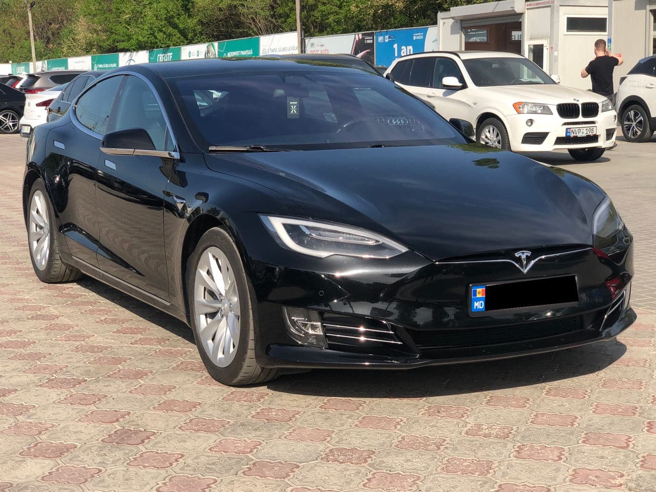 Tesla Model S 2018 — Миниатюра 4