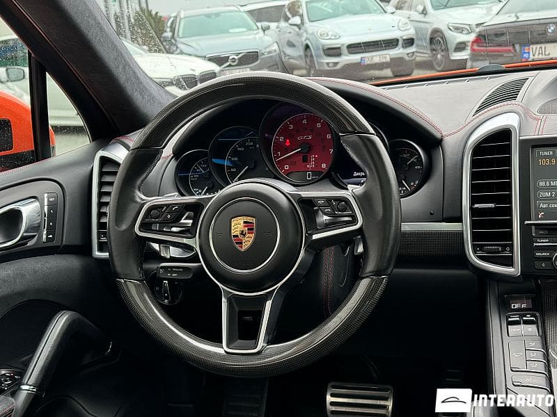 2016 Porsche Cayenne GTS — Miniatură 5