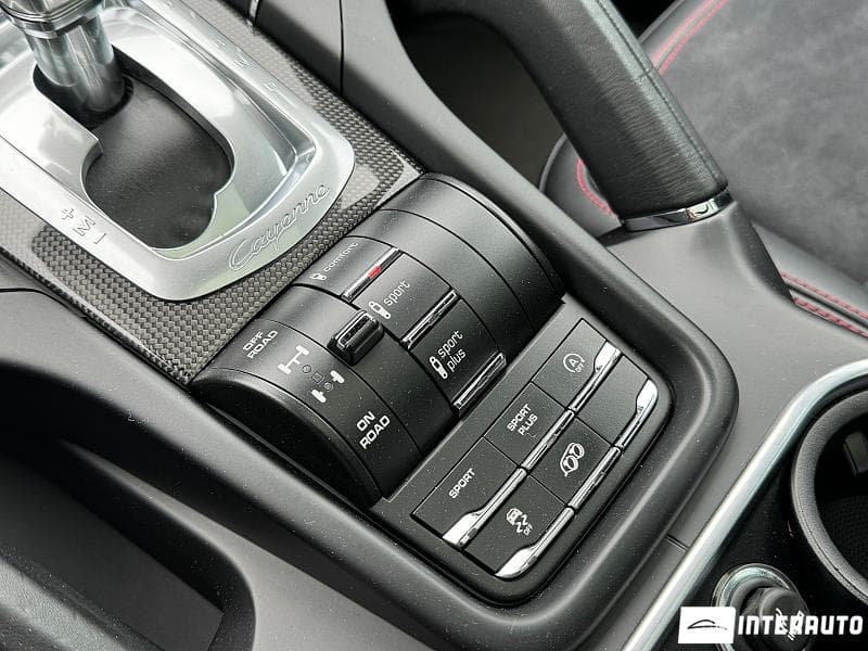 2016 Porsche Cayenne GTS — Miniatură 14