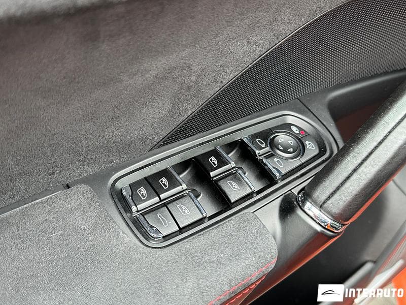 2016 Porsche Cayenne GTS — Miniatură 15