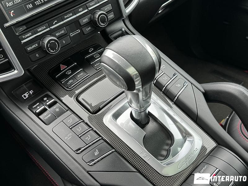 2016 Porsche Cayenne GTS — Miniatură 12