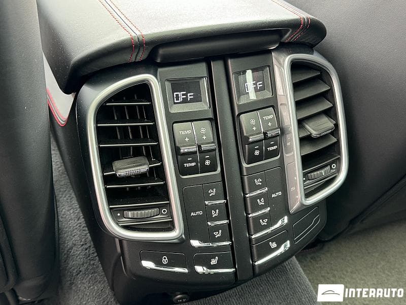 2016 Porsche Cayenne GTS — Miniatură 13