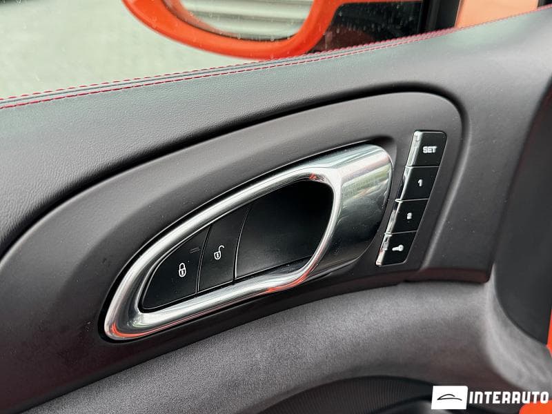 2016 Porsche Cayenne GTS — Miniatură 21