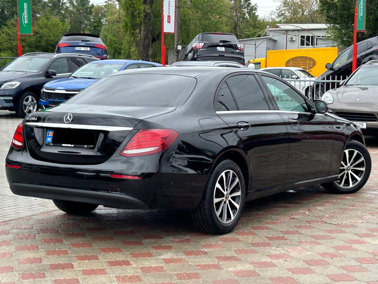 2018 Mercedes E 220 — Miniatură 3