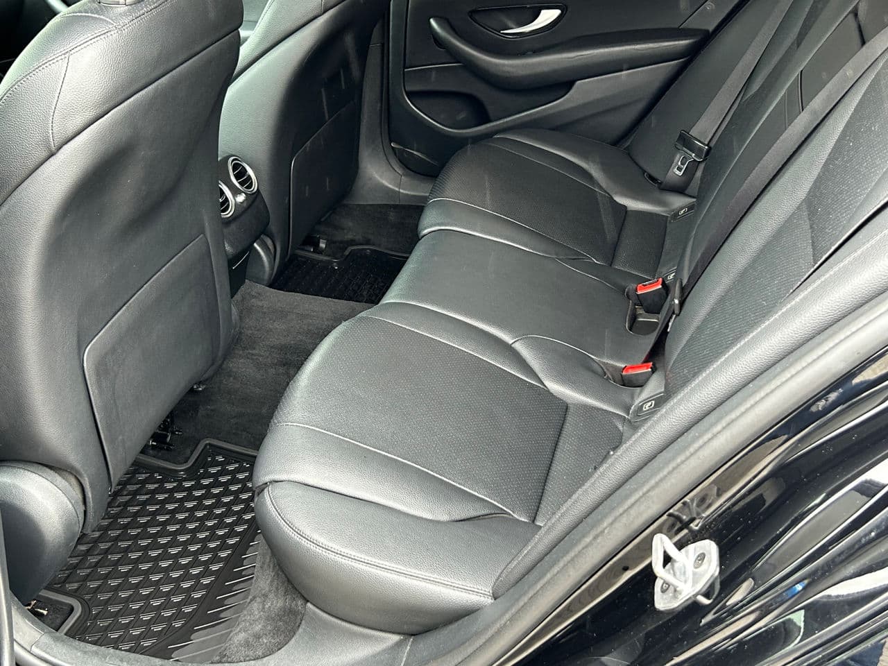 2018 Mercedes E 220 — Miniatură 17