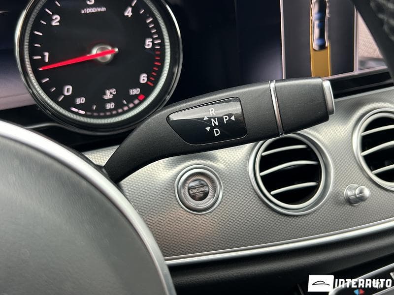 2018 Mercedes E 220 — Miniatură 11