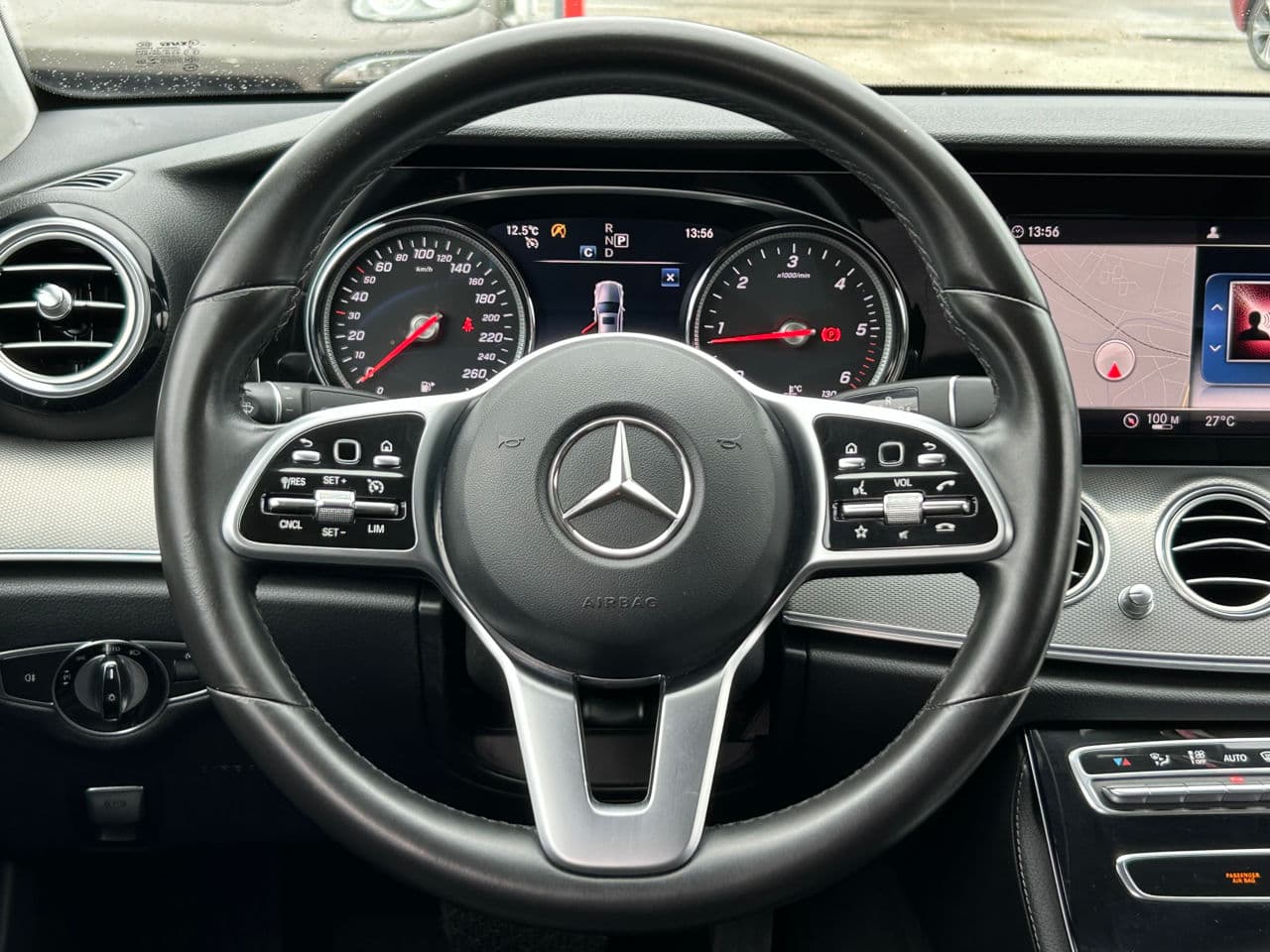2018 Mercedes E 220 — Miniatură 10