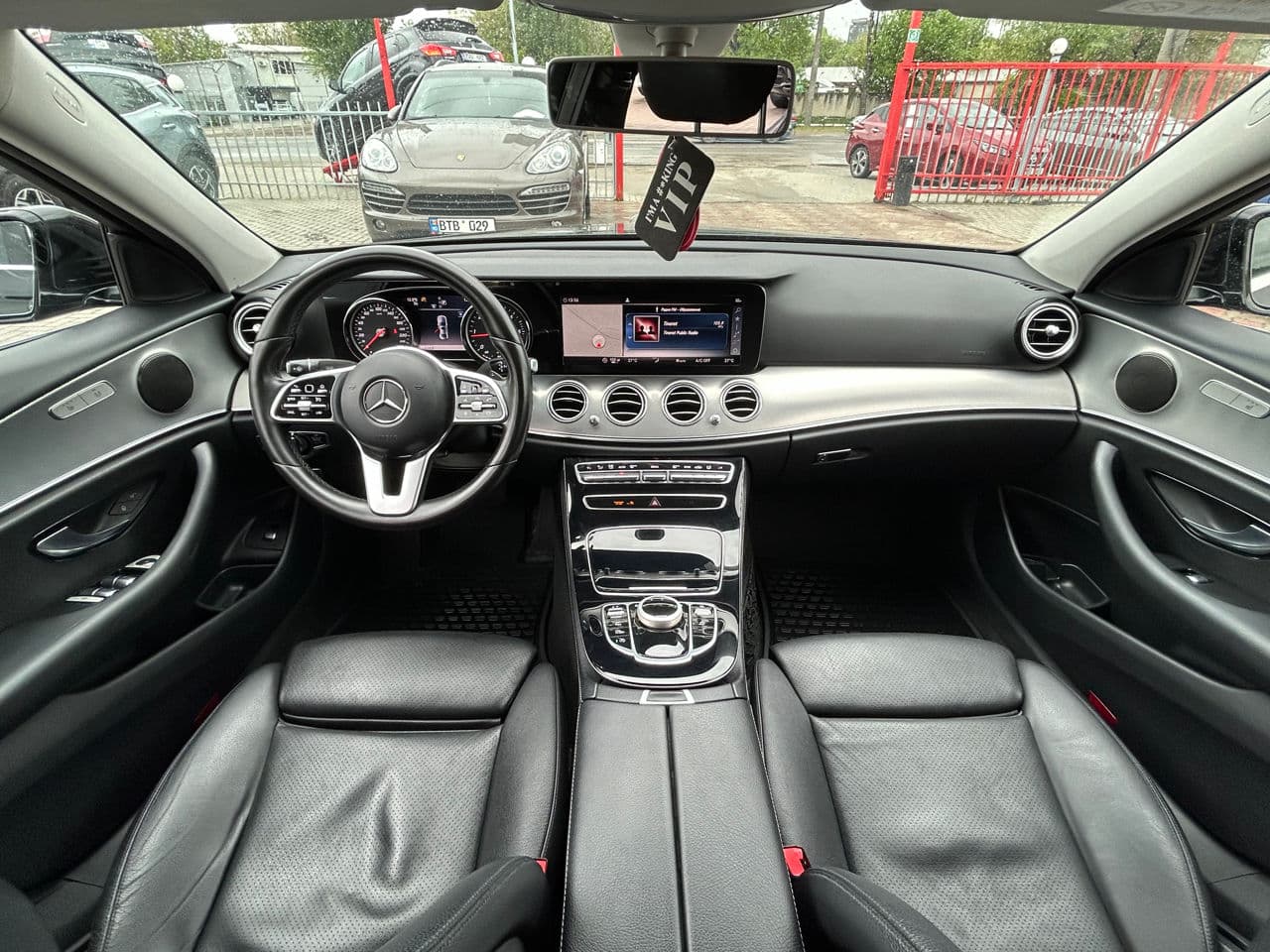 2018 Mercedes E 220 — Miniatură 8