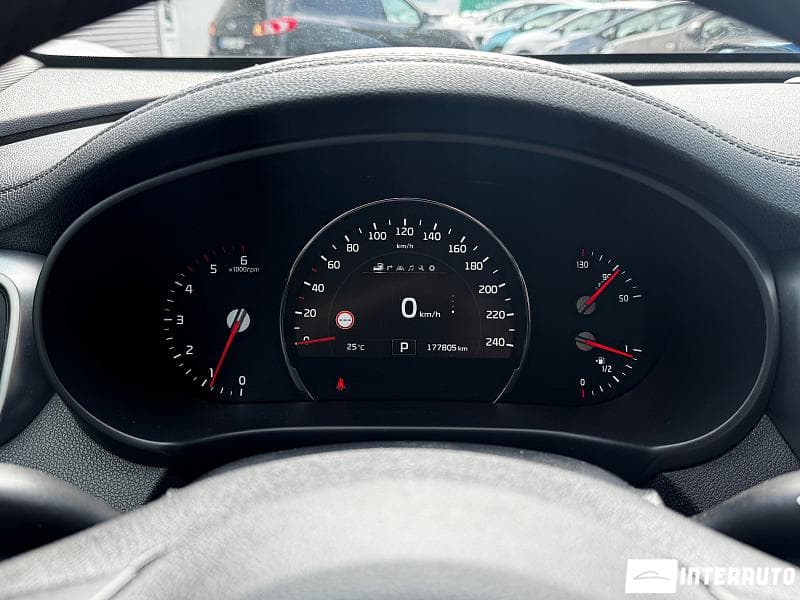 2016 Kia Sorento — Miniatură 8