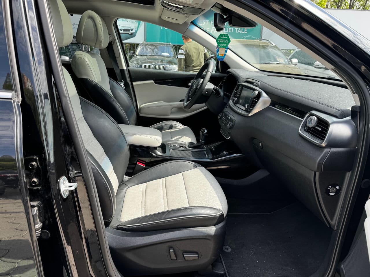 2016 Kia Sorento — Miniatură 5