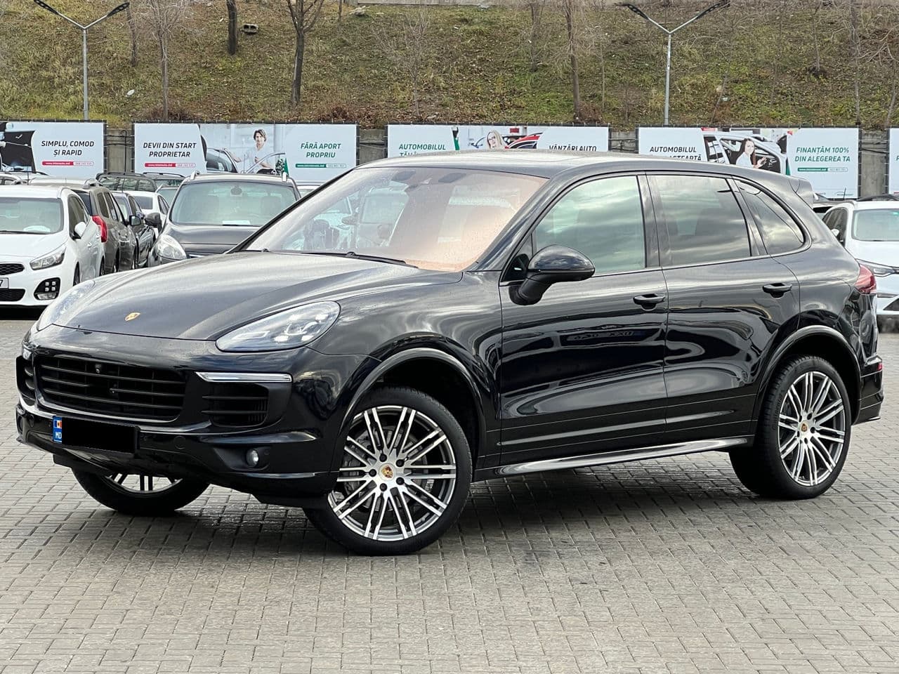 2016 Porsche Cayenne — Miniatură 2