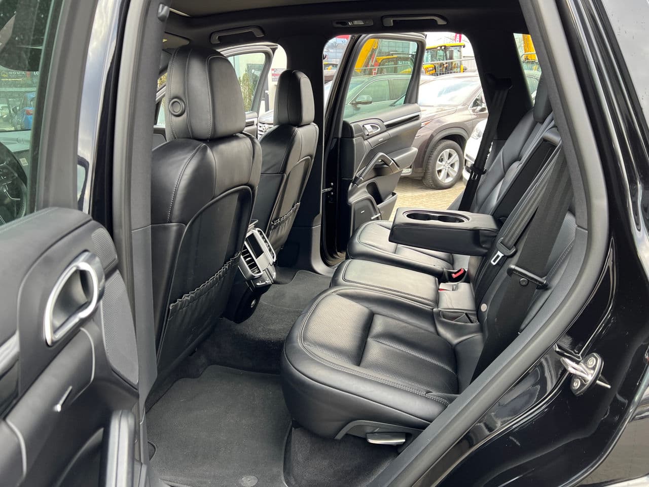 2016 Porsche Cayenne — Miniatură 13