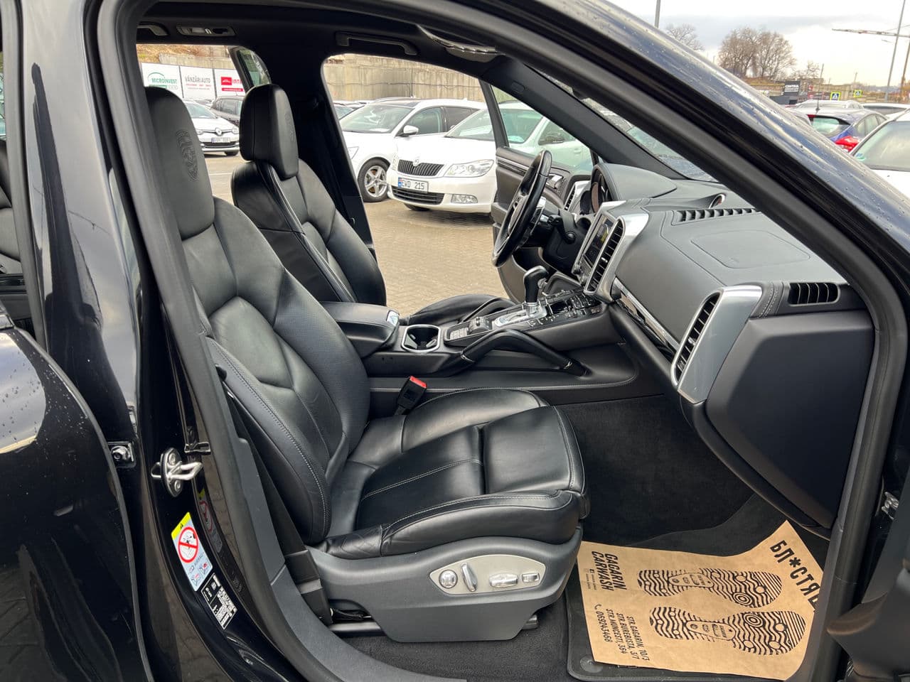 2016 Porsche Cayenne — Miniatură 16