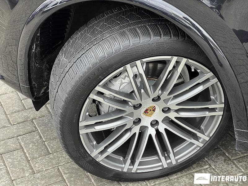2016 Porsche Cayenne — Miniatură 18