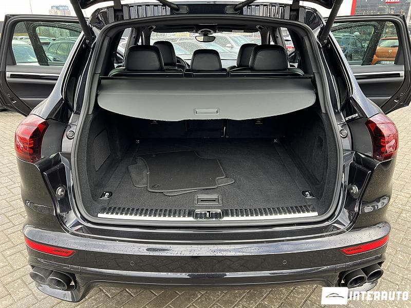 2016 Porsche Cayenne — Miniatură 25