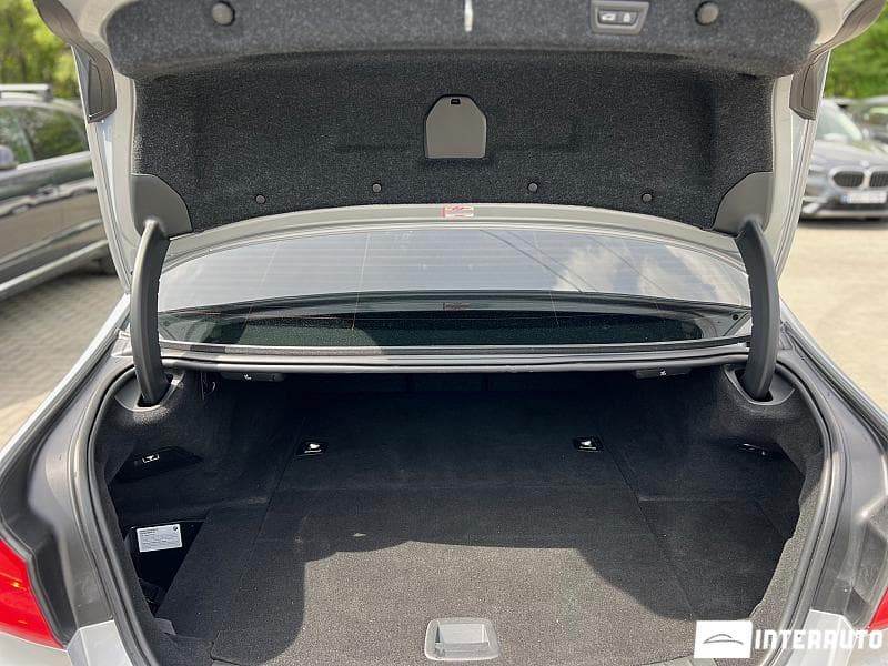 2018 BMW 530e — Miniatură 19