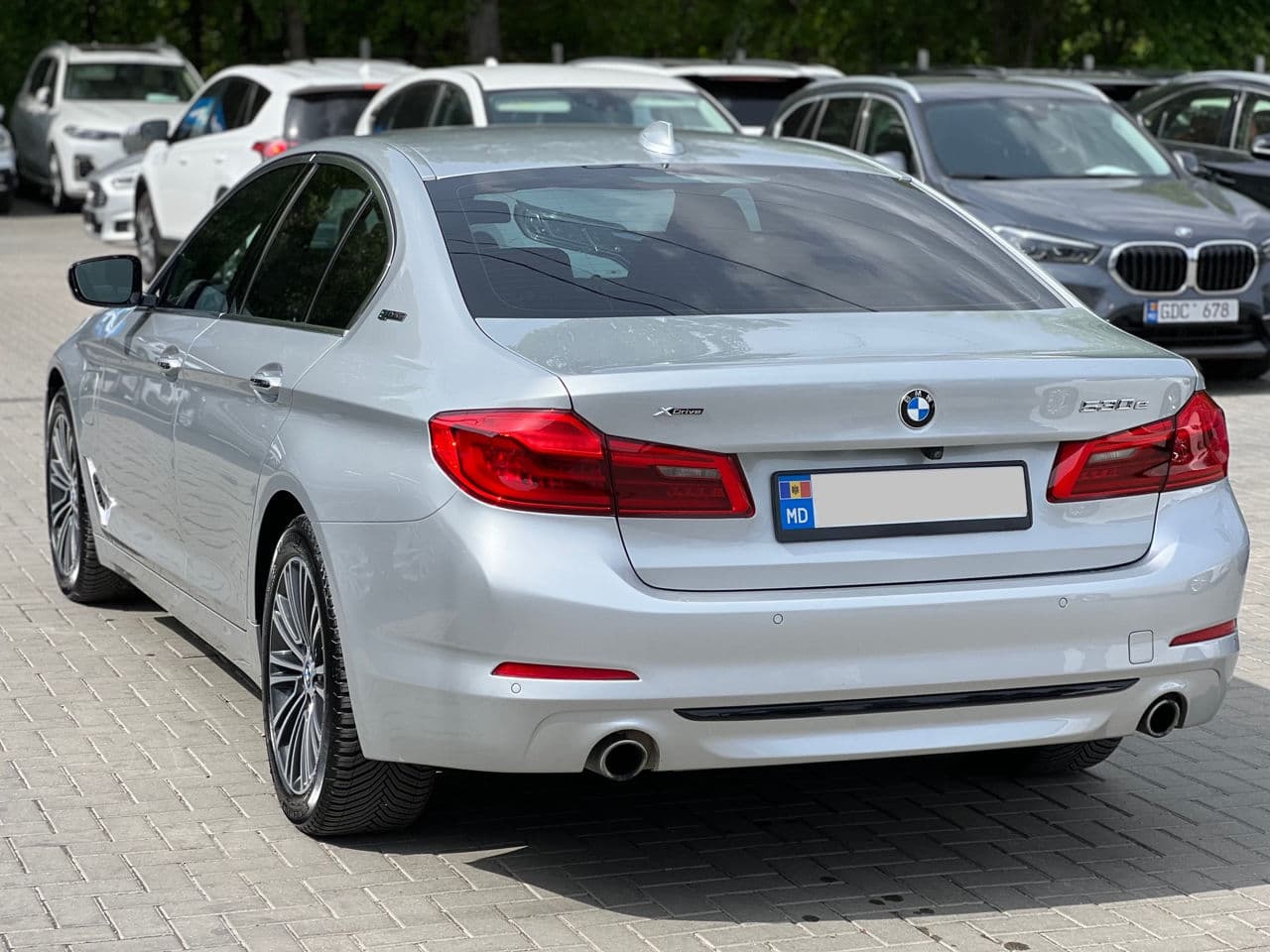 2018 BMW 530e — Miniatură 4