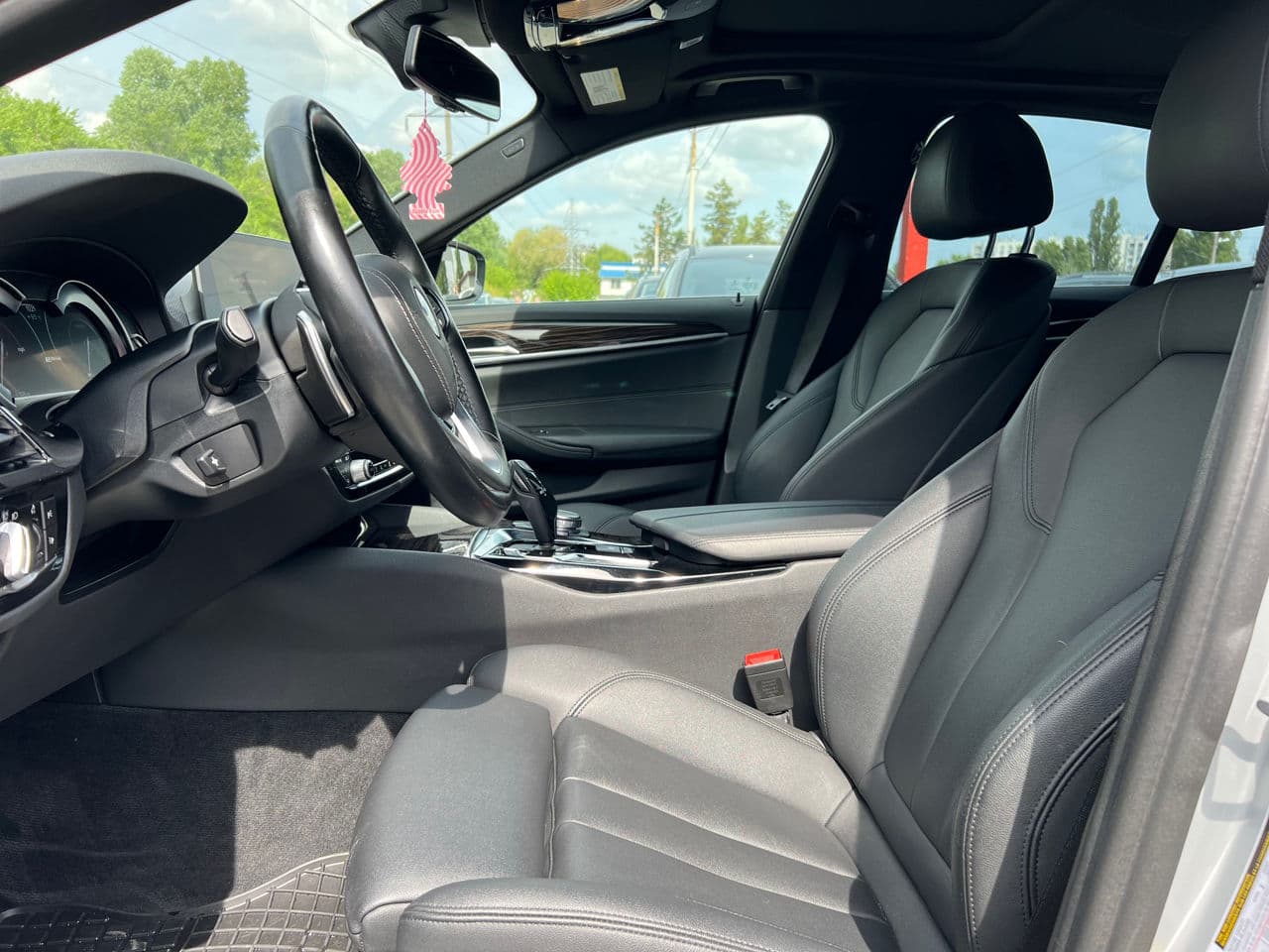 2018 BMW 530e — Miniatură 9