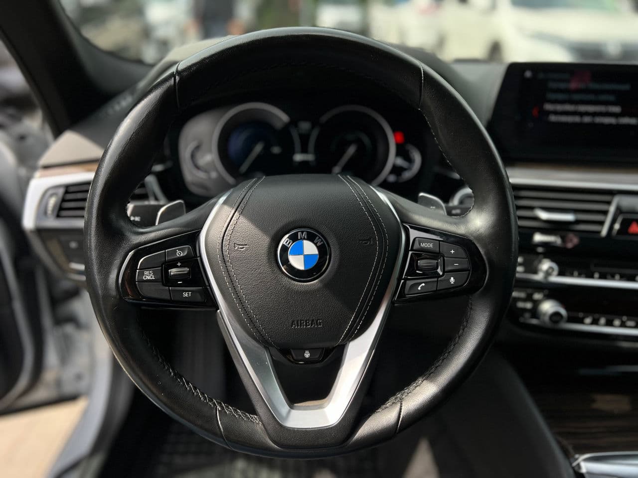 2018 BMW 530e — Miniatură 10