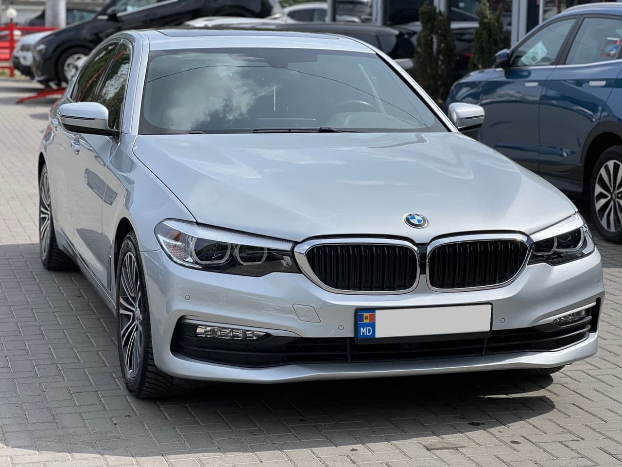 2018 BMW 530e — Miniatură 3