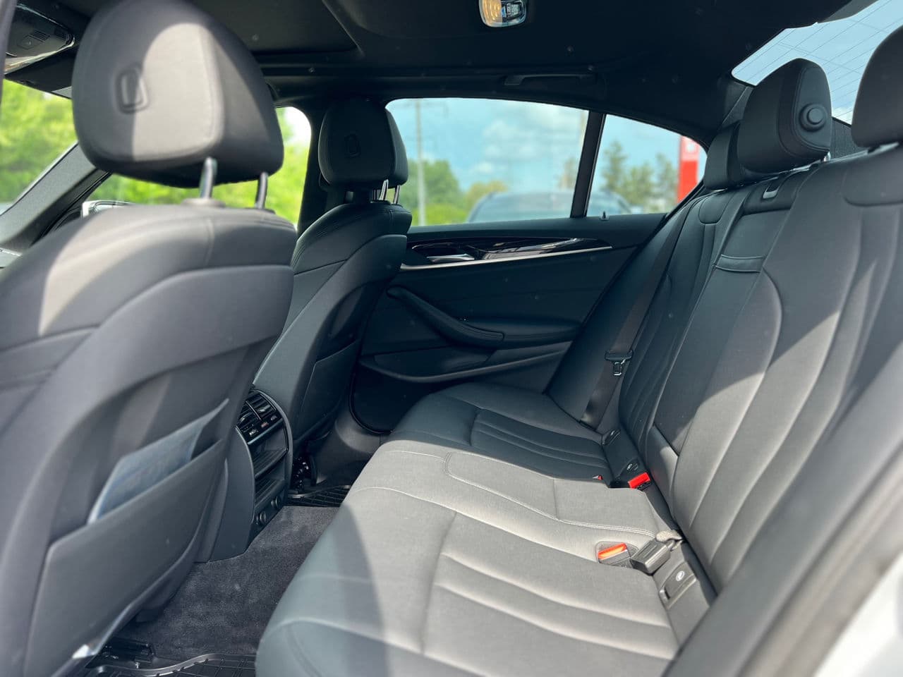 2018 BMW 530e — Miniatură 16