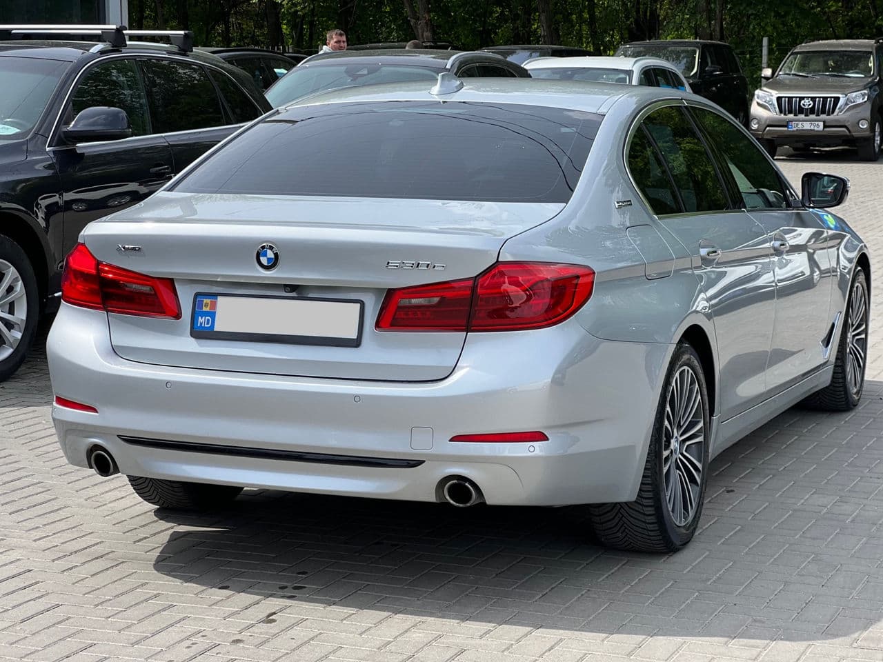 2018 BMW 530e — Miniatură 2