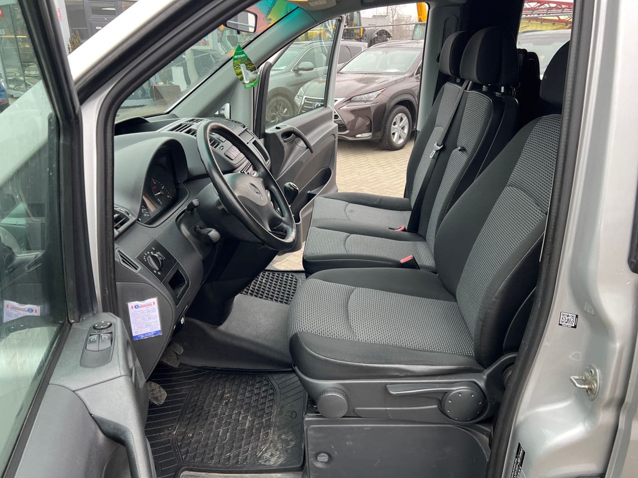 2014 Mercedes Vito — Miniatură 5