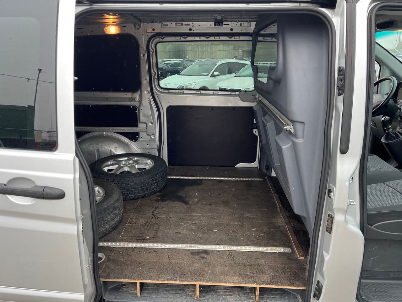 2014 Mercedes Vito — Miniatură 14