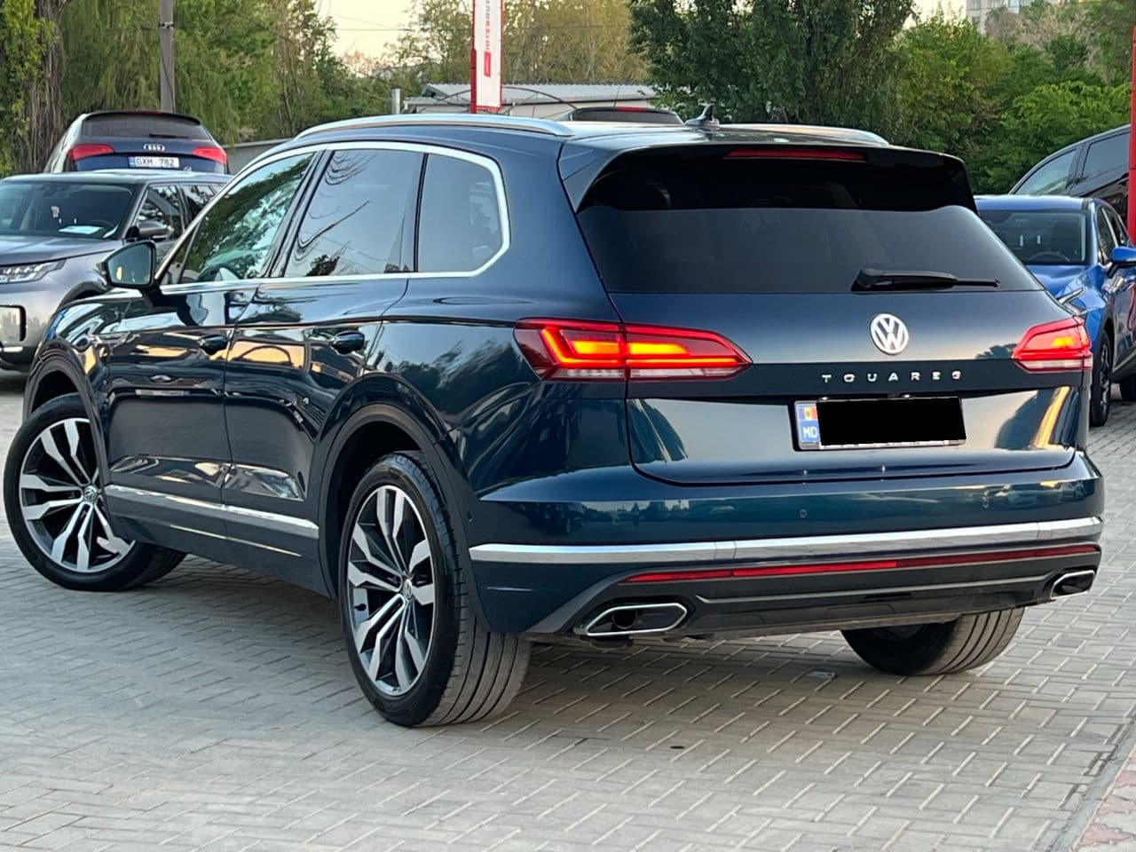2019 Volkswagen Touareg — Miniatură 2