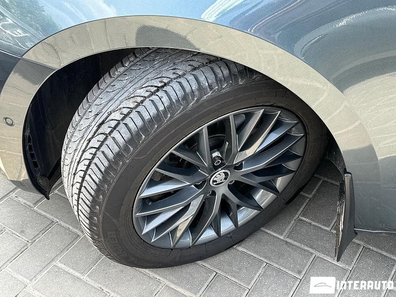 2017 Skoda Superb — Miniatură 20