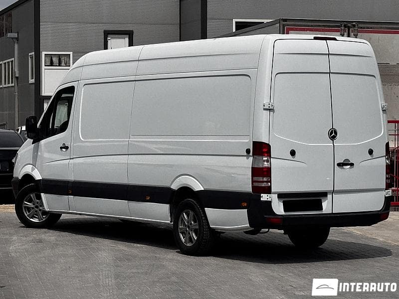 2012 Mercedes Sprinter — Miniatură 2