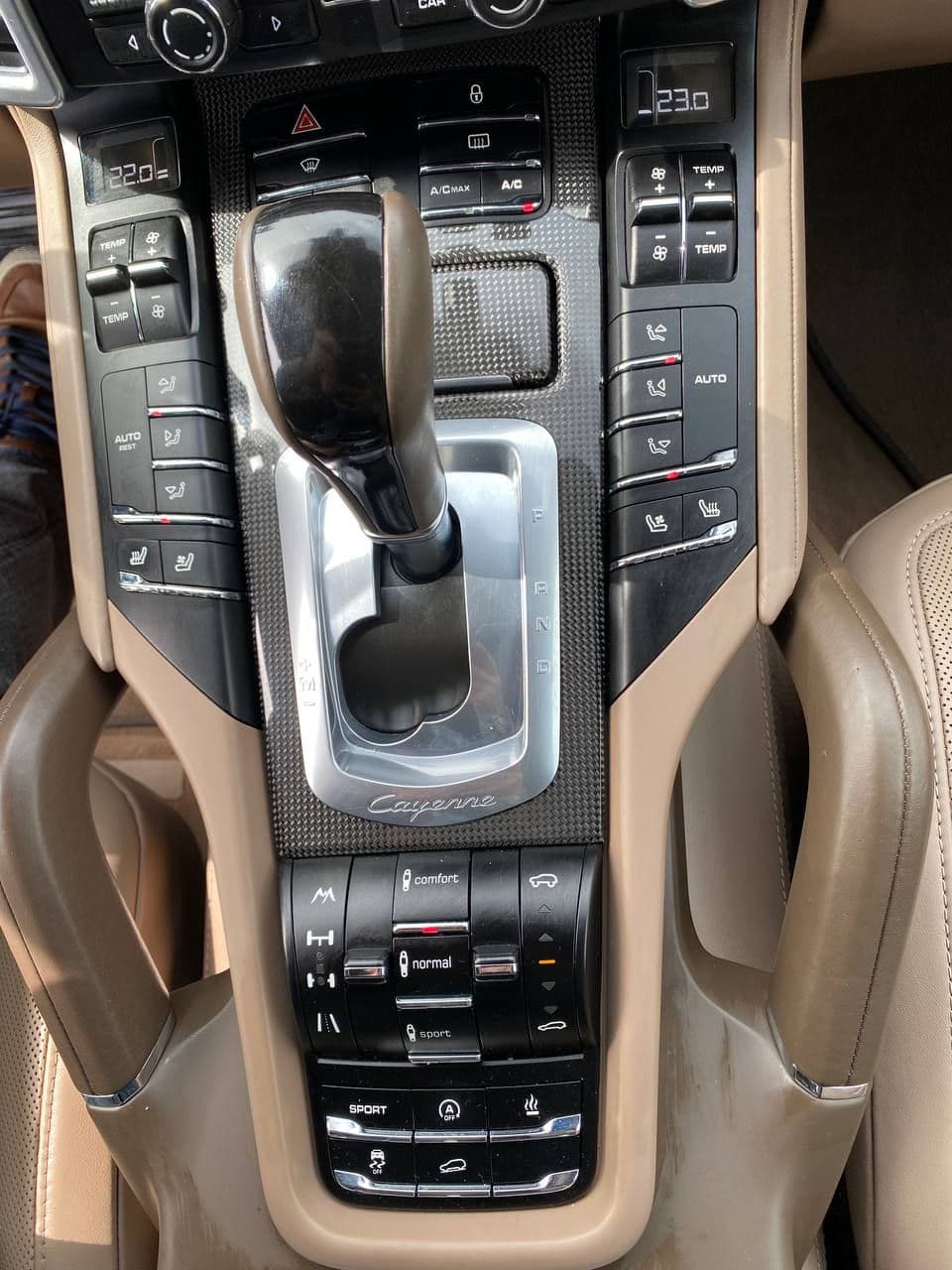 2012 Porsche Cayenne — Miniatură 10