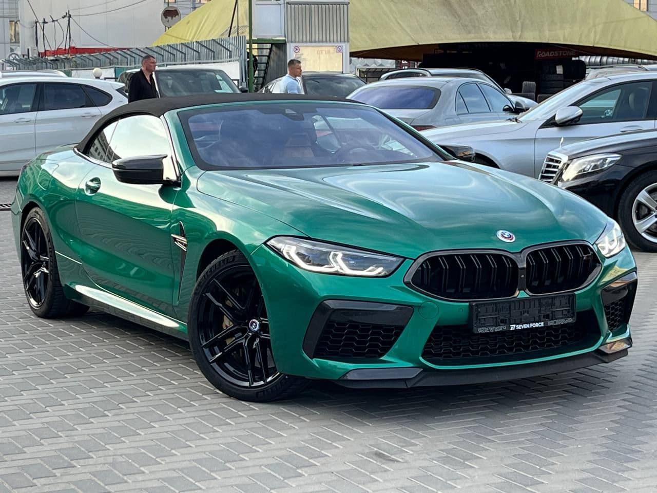 2022 BMW M8 Competition — Miniatură 2