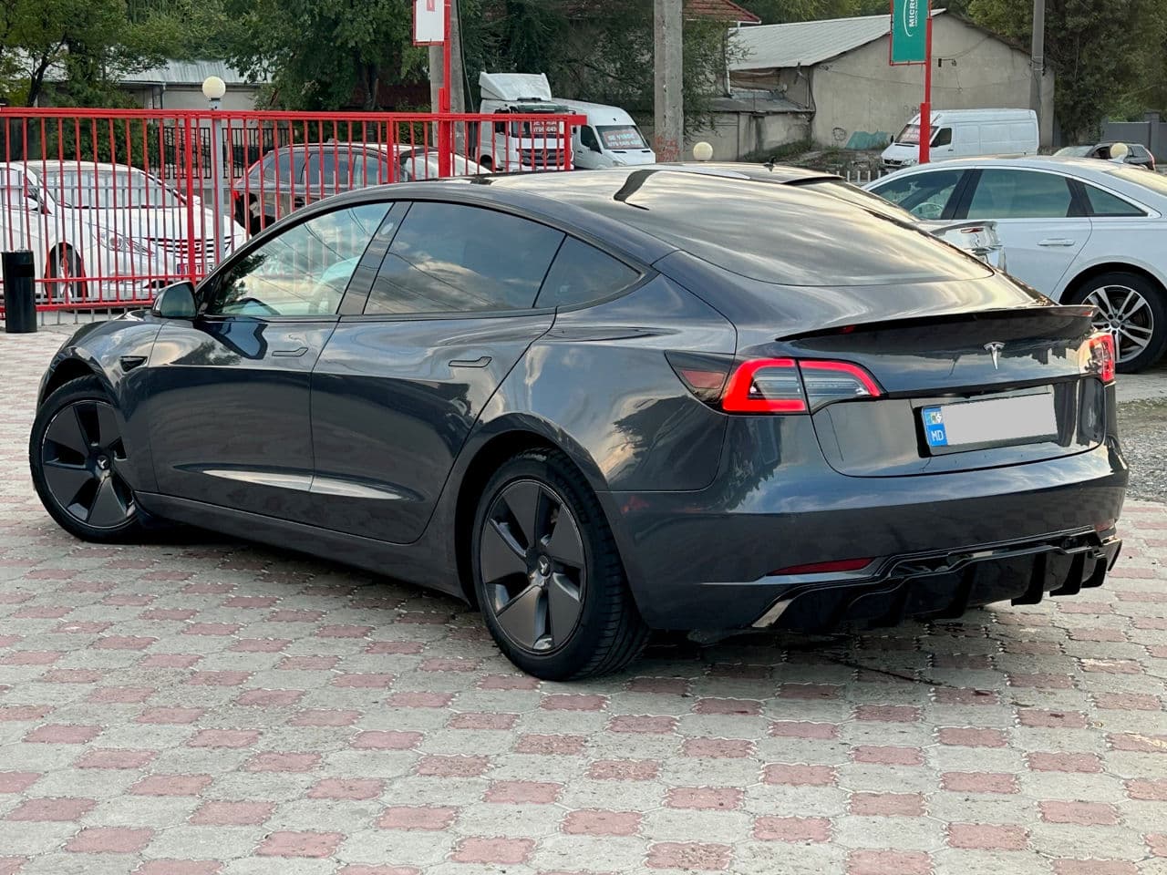 2020 Tesla Model 3 — Miniatură 2
