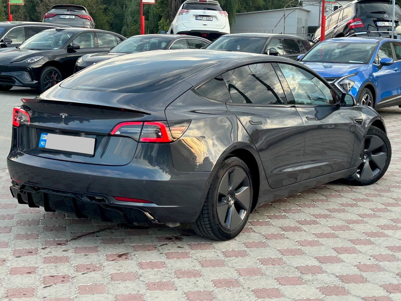 2020 Tesla Model 3 — Miniatură 3